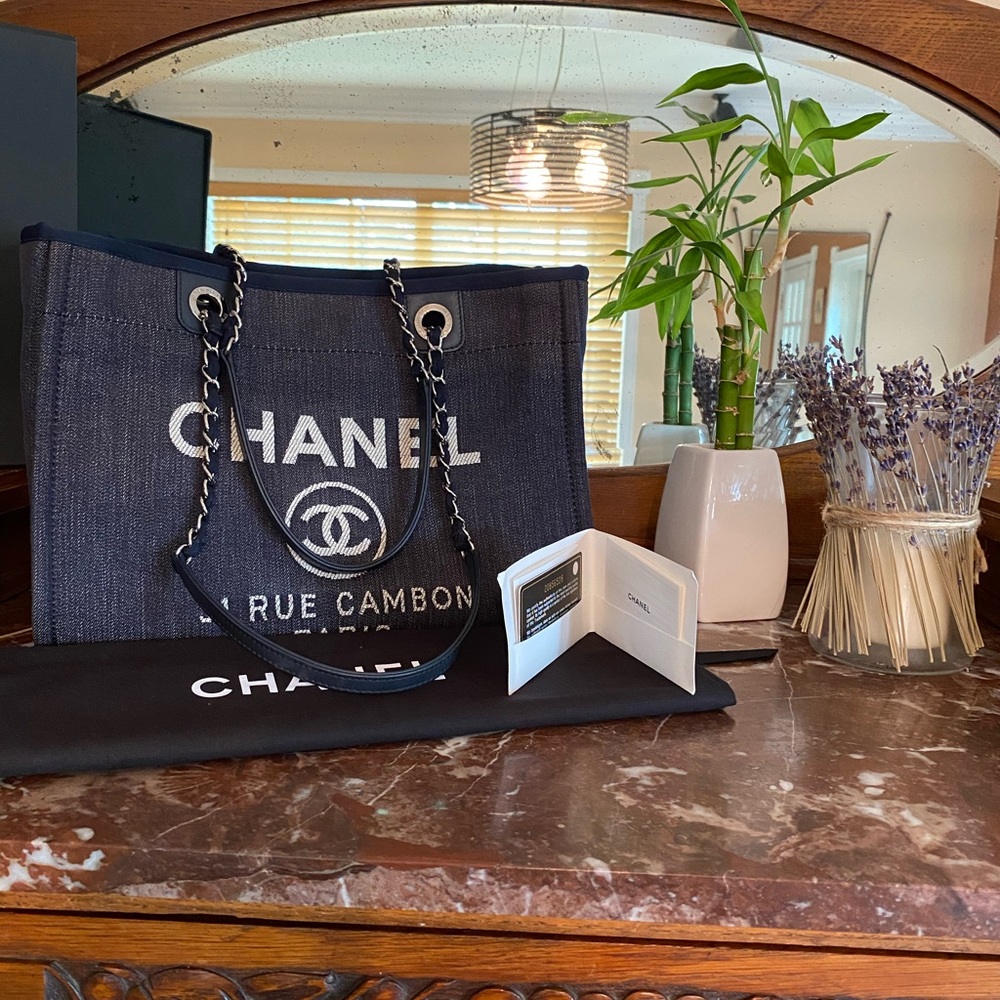 Chanel Deauville Denim Blue Medium MM Tote - Picture 4 of 14